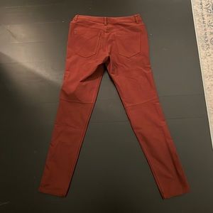 Lululemon ABC Utilitech Skinny Fit Date Brown